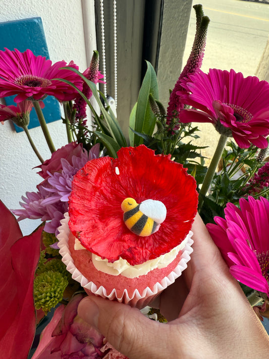 WILL YOU BEE MY VALENTINE CUPCAKE