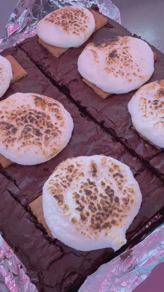 THE S'MORE THE MERRIER